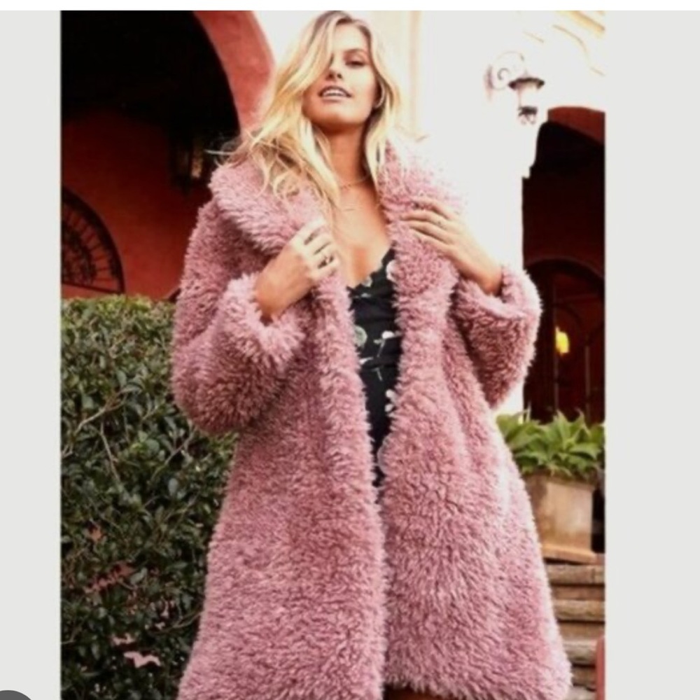 Wild Fable Faux Fur Coat in blush Sz L